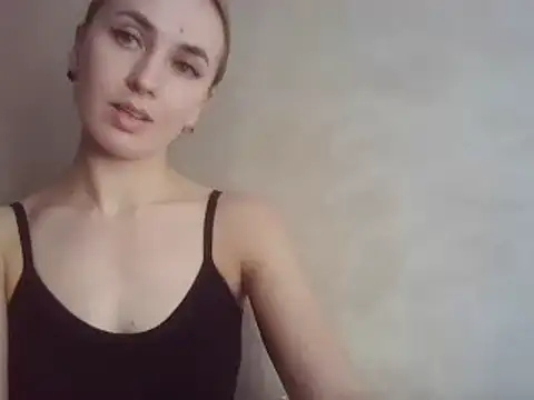 Snapshot of CaitlinaJayne23 chatting on February 26, 12:36 pm CaitlinaJayne23 online show from February 26, 12:36 pm