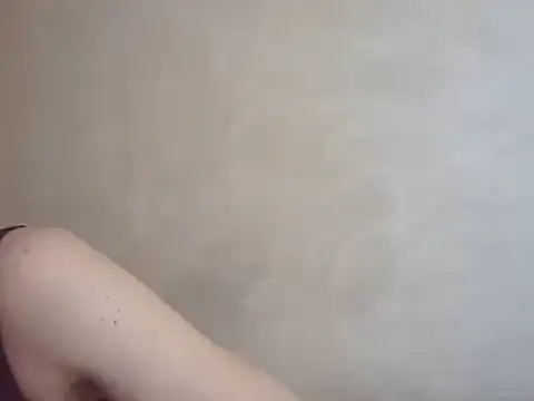 Snapshot of CaitlinaJayne23 chatting on March 6, 7:14 am CaitlinaJayne23 online show from March 6, 7:14 am