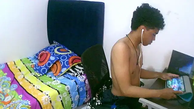 Snapshot of sexy_diamante_ chatting on September 14, 8:19 pm sexy diamante online show from September 14, 8:19 pm