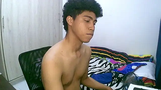 Snapshot of sexy_diamante_ chatting on October 5, 8:29 pm sexy diamante online show from October 5, 8:29 pm