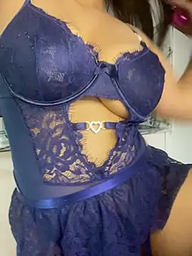 Snapshot of brazilianbbinuk chatting on February 24, 10:15 am brazilianbbinuk online show from February 24, 10:15 am