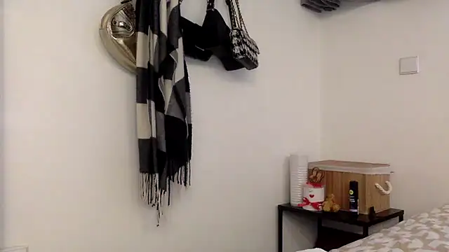 Snapshot of brazilianbbinuk chatting on March 13, 7:31 am brazilianbbinuk online show from March 13, 7:31 am