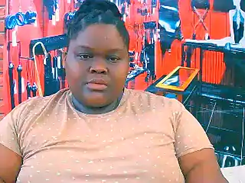 Snapshot of EbonyHotBuns chatting on November 8, 6:51 pm EbonyHotBuns online show from November 8, 6:51 pm