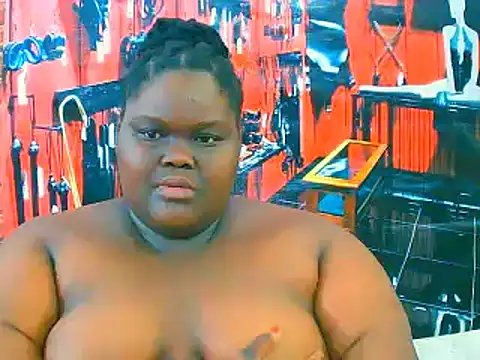 Snapshot of EbonyHotBuns chatting on November 10, 7:13 pm EbonyHotBuns online show from November 10, 7:13 pm