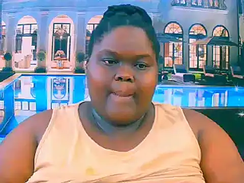 Snapshot of EbonyHotBuns chatting on December 13, 7:53 pm EbonyHotBuns online show from December 13, 7:53 pm