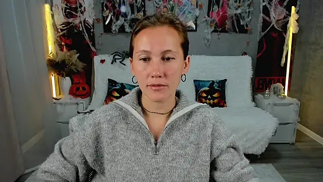 MichelleOrtis online show from October 29, 12:29 pm