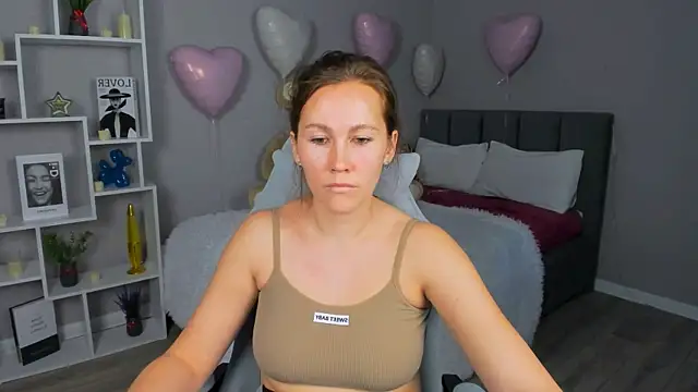 MichelleOrtis online show from February 22, 6:35 am