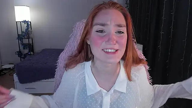 Snapshot of ReddHotPipper chatting on January 11, 3:55 am ReddHotPipper online show from January 11, 3:55 am