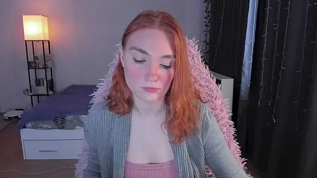 Snapshot of ReddHotPipper chatting on January 13, 3:12 am ReddHotPipper online show from January 13, 3:12 am