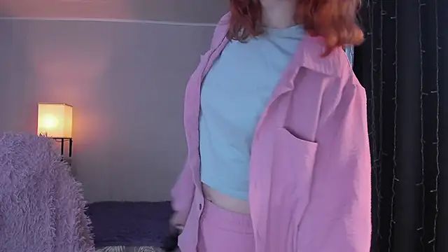 Snapshot of ReddHotPipper chatting on January 14, 3:23 am ReddHotPipper online show from January 14, 3:23 am