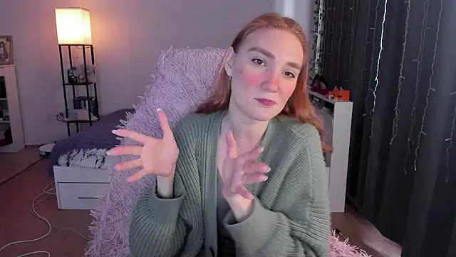 Snapshot of ReddHotPipper chatting on March 1, 4:03 am ReddHotPipper online show from March 1, 4:03 am