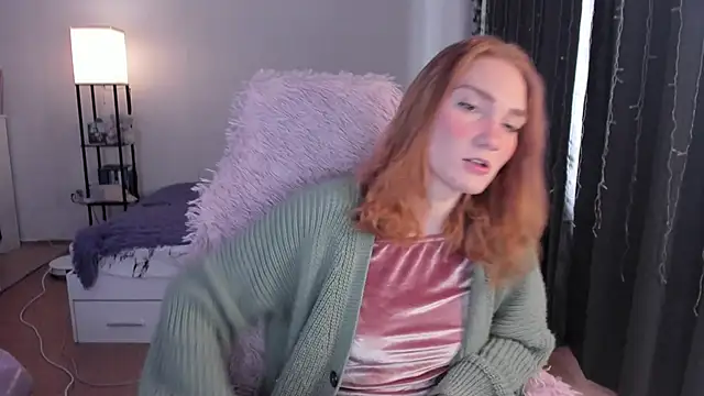 Snapshot of ReddHotPipper chatting on March 3, 3:34 am ReddHotPipper online show from March 3, 3:34 am