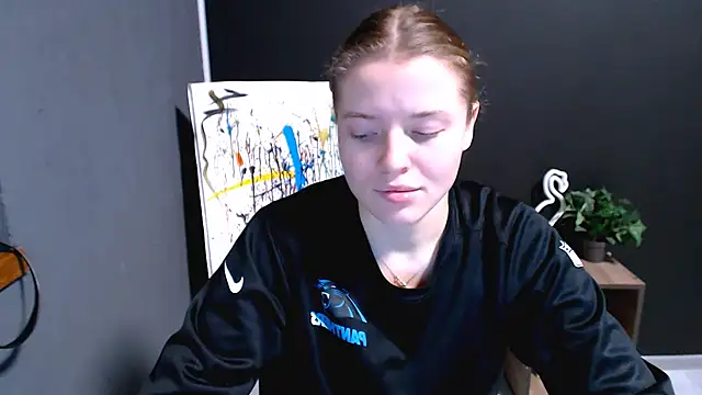 Snapshot of MissOliviaa_ chatting on November 12, 1:33 pm MissOliviaa online show from November 12, 1:33 pm