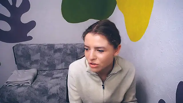 Snapshot of MissOliviaa_ chatting on December 2, 7:36 am MissOliviaa online show from December 2, 7:36 am