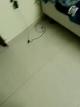 Snapshot of nick05inch chatting on October 31, 1:01 pm nick05inch online show from October 31, 1:01 pm