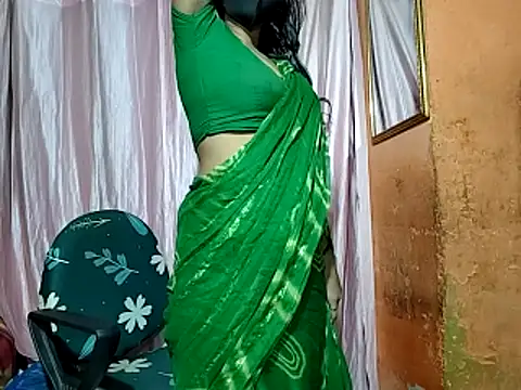 poojaxxx65 online show from November 11, 11:49 pm