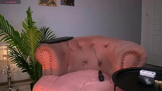 SerenaGrantt online show from October 25, 6:24 pm