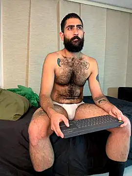 Snapshot of Drogamma chatting on November 26, 1:17 am Drogamma online show from November 26, 1:17 am