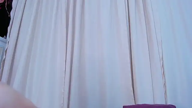 Snapshot of Little_michell chatting on January 15, 12:36 pm Little michell online show from January 15, 12:36 pm