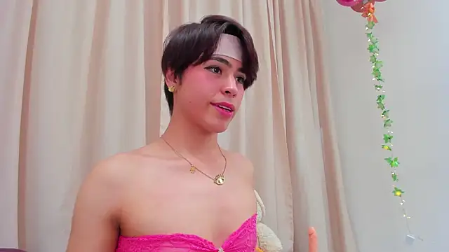 Snapshot of Little_michell chatting on March 7, 3:28 pm Little michell online show from March 7, 3:28 pm