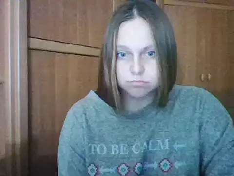 Snapshot of Evasapples chatting on December 7, 5:53 pm Evasapples online show from December 7, 5:53 pm