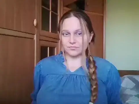 Snapshot of Evasapples chatting on December 13, 1:01 pm Evasapples online show from December 13, 1:01 pm