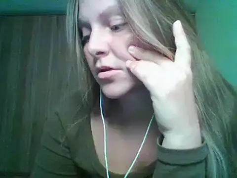 Snapshot of Evasapples chatting on September 20, 3:35 pm Evasapples online show from September 20, 3:35 pm