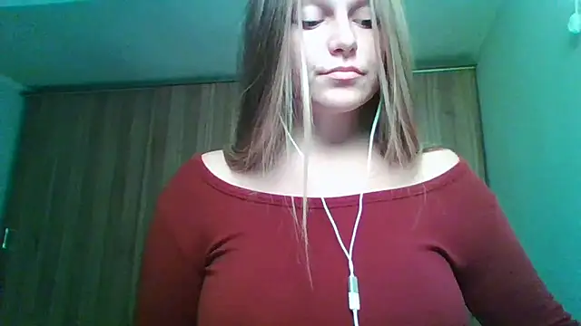 Snapshot of Evasapples chatting on November 3, 9:38 pm Evasapples online show from November 3, 9:38 pm