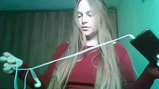 Evasapples online show from April 14, 1:17 pm