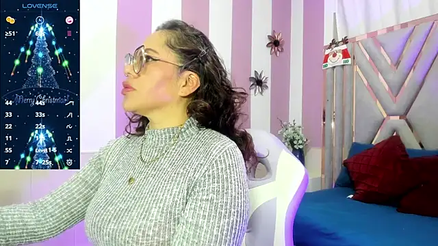 Snapshot of maria_paulac chatting on December 15, 4:51 am maria paulac online show from December 15, 4:51 am
