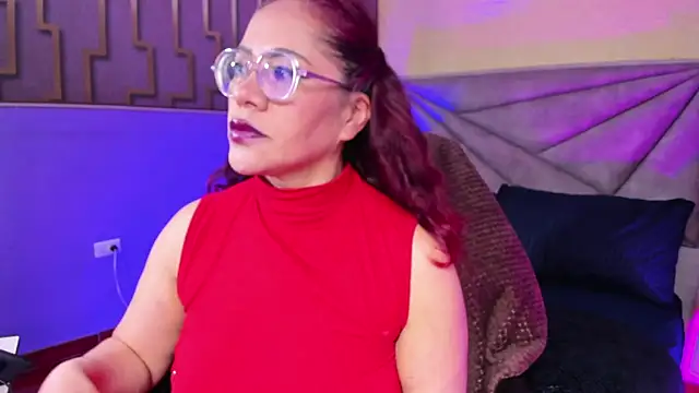 Snapshot of maria_paulac chatting on September 25, 5:00 am maria paulac online show from September 25, 5:00 am