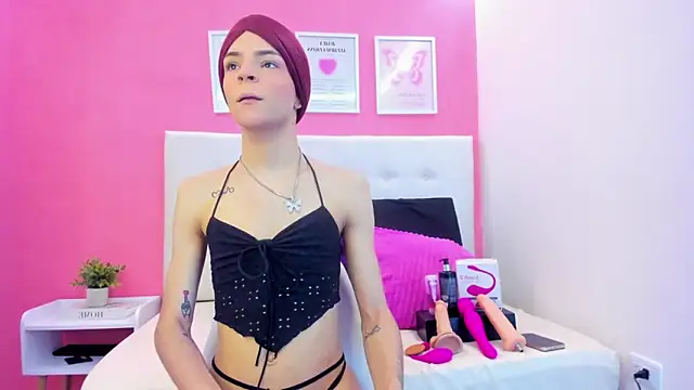 Realbadbxtch online show from September 22, 5:59 pm