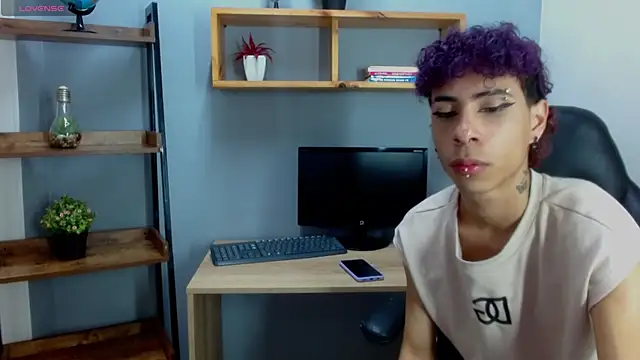 Snapshot of _Lemmon_ chatting on February 22, 8:42 pm Lemmon online show from February 22, 8:42 pm