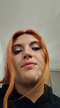 Snapshot of becca_diamond chatting on October 28, 2:04 am becca diamond online show from October 28, 2:04 am