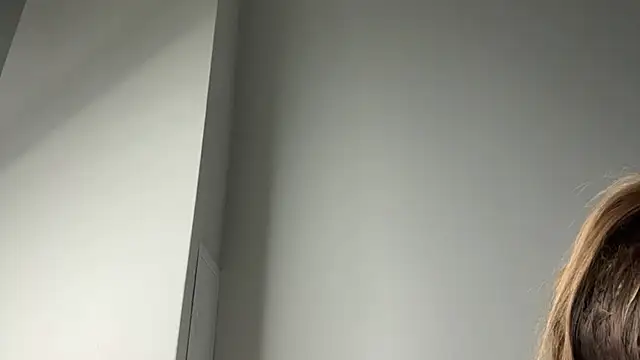 elisa moon online show from January 14, 1:36 am