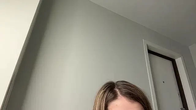 elisa moon online show from February 7, 3:12 am