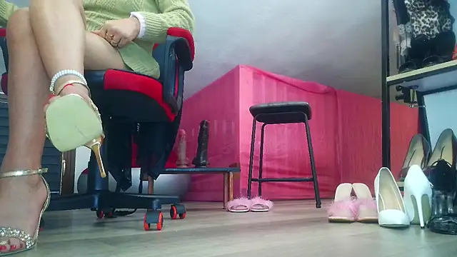 Snapshot of Jbisex chatting on December 14, 1:11 am Jbisex online show from December 14, 1:11 am