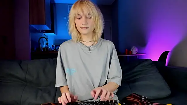 Snapshot of Gregory_Byyrd chatting on January 25, 7:18 pm Gregory Byyrd online show from January 25, 7:18 pm