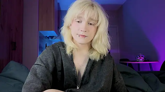 Snapshot of Gregory_Byyrd chatting on September 17, 9:38 pm Gregory Byyrd online show from September 17, 9:38 pm