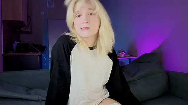 Snapshot of Gregory_Byyrd chatting on October 2, 4:36 pm Gregory Byyrd online show from October 2, 4:36 pm