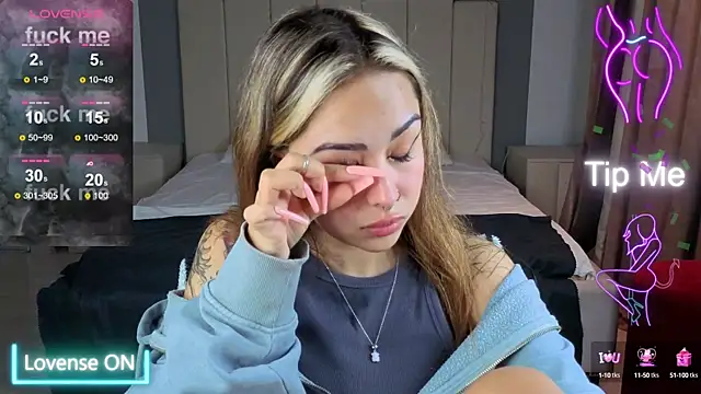 baby  kim online show from October 10, 9:25 pm