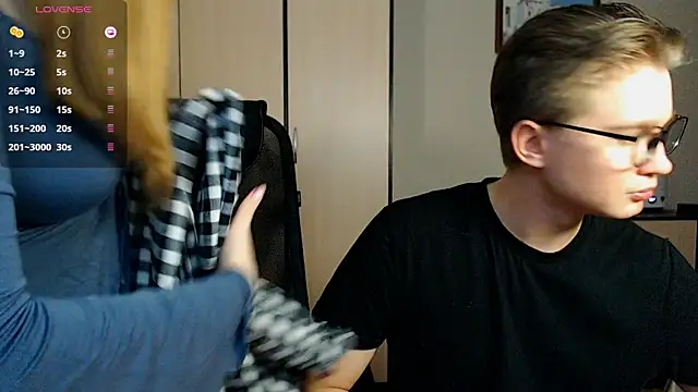 Snapshot of AliceStoneJhonyStone chatting on February 1, 11:21 am AliceStoneJhonyStone online show from February 1, 11:21 am