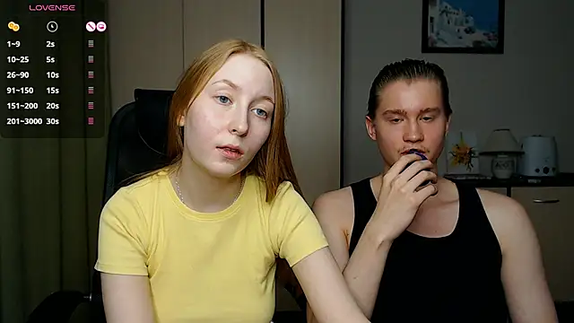 Snapshot of AliceStoneJhonyStone chatting on February 19, 1:39 pm AliceStoneJhonyStone online show from February 19, 1:39 pm