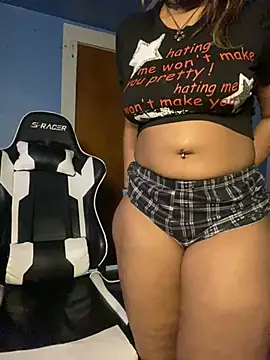 Snapshot of y0urlilgf chatting on December 7, 11:56 pm y0urlilgf online show from December 7, 11:56 pm