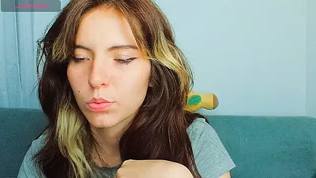 cherrybom969 online show from January 31, 7:29 am