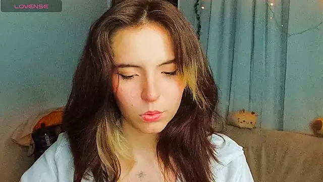 cherrybom969 online show from February 8, 2:04 am