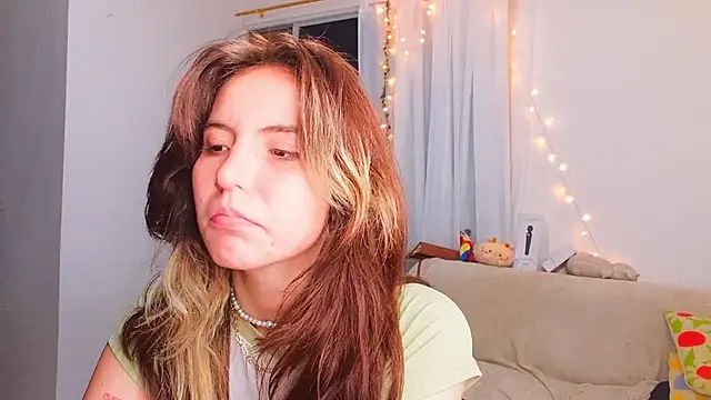 cherrybom969 online show from March 22, 7:57 am