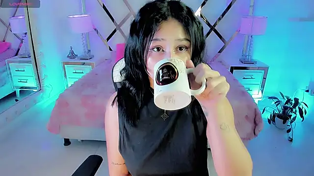 sexyy kitty18 online show from April 11, 7:45 am