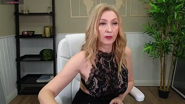 LadyLeea online show from January 22, 9:02 am