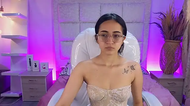 Mia Fischer online show from April 11, 7:40 pm